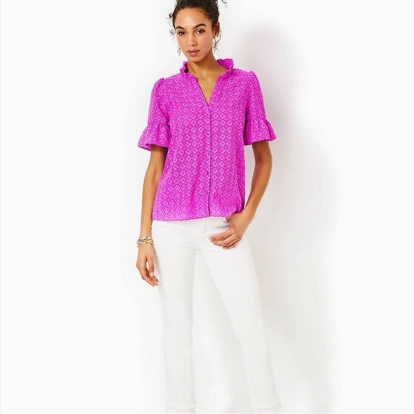 Lilly Pulitzer Calynn Eyelet top in Wild Fuchsia Size 4, EUC - Picture 3 of 8